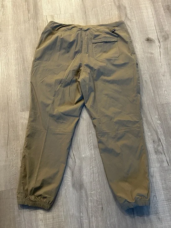 PATAGONIA | Women's Quandary Joggers - Picture 4 of 9